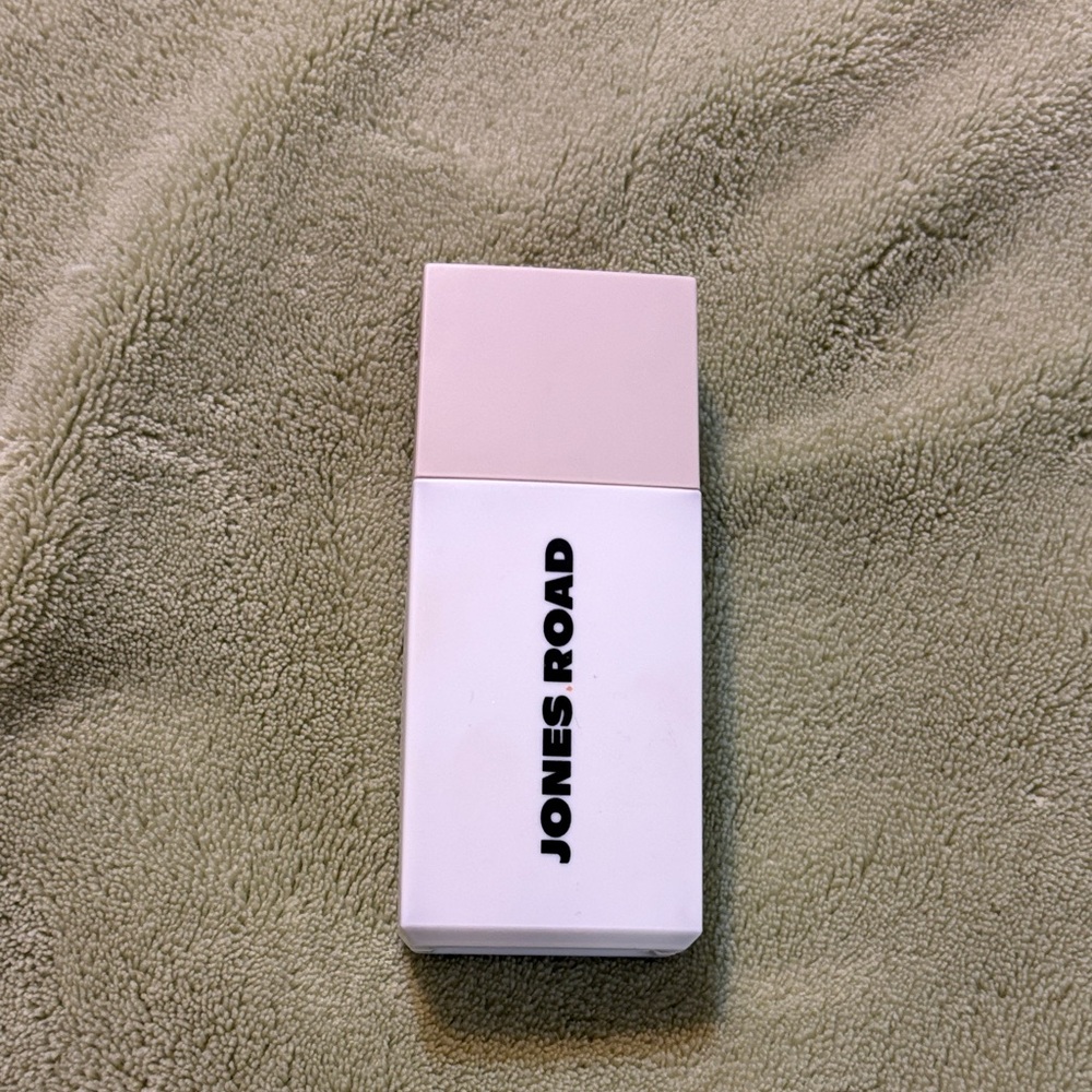 Jones Road light Bronzer gel. Like new